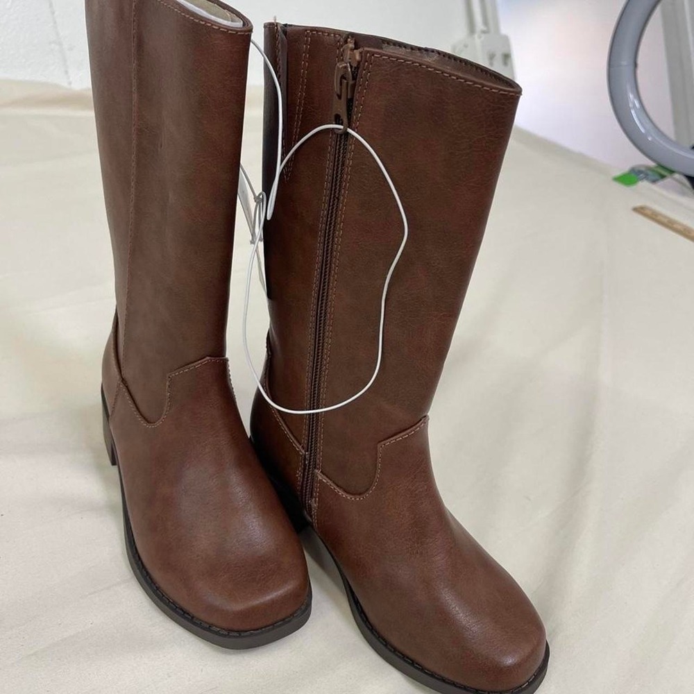 Cat & Jack Brown knee-high boots with a 1.5" heel. Size 13.